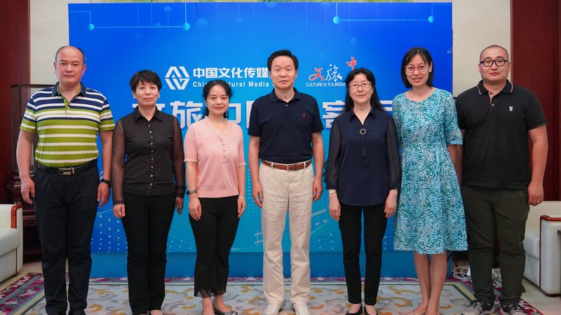 企业户外拓展活动策划：五大关键注意事项**