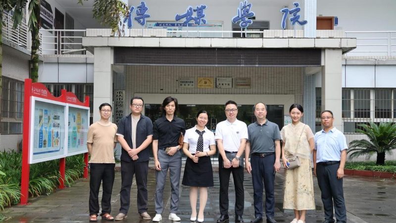 在接到活动策划代理公司的报价后，我们需要从以下几个方面进行评估：